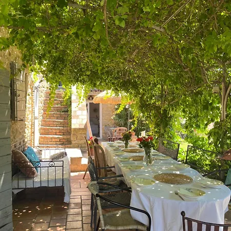 Mas Des Magnarelles / Uzes / Cevennes بيت للعطل *